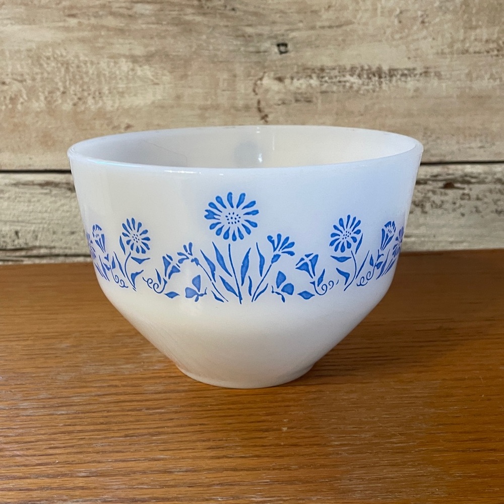 Vintage Federal Glass Mixing Bowl Blue Floral Cornflower 1.5 QT